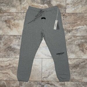 Fear of God Essentials Sweatpants Dark Oatmeal Size Medium